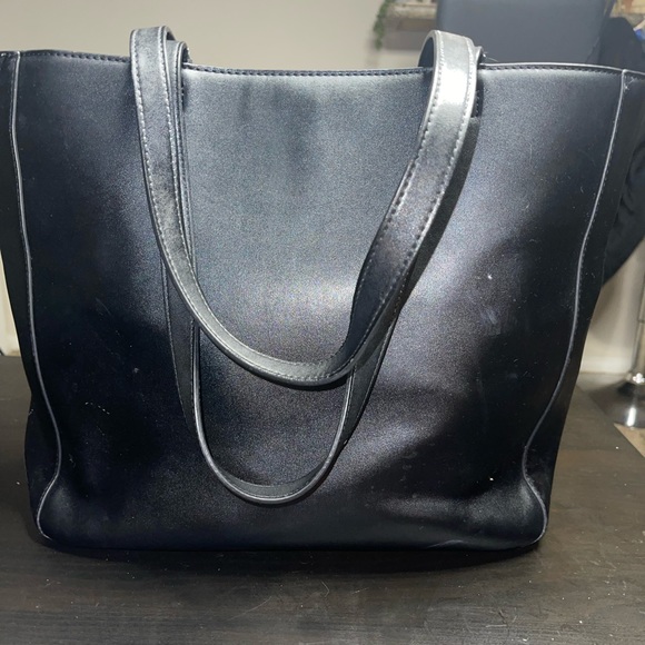 Black purse - Picture 2 of 3